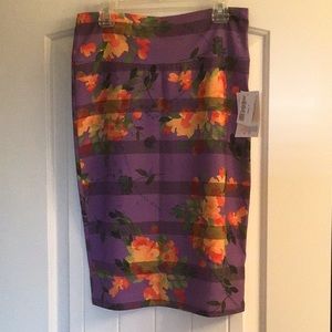 LuLaRoe Purple Floral Cassie Pencil Skirt NWT Sz S